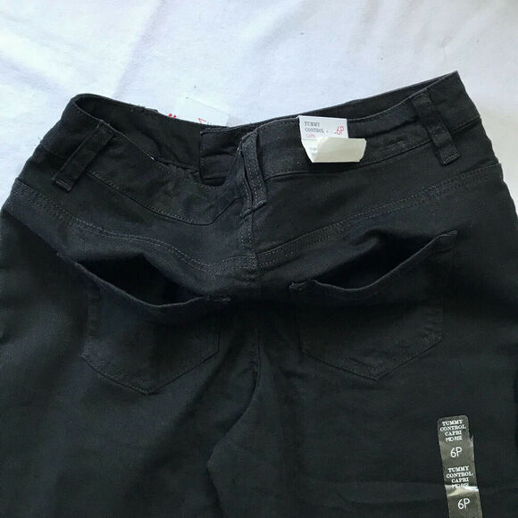 Style & Co Denim NWOT Black Capri for Women 6P - Picture 7 of 10